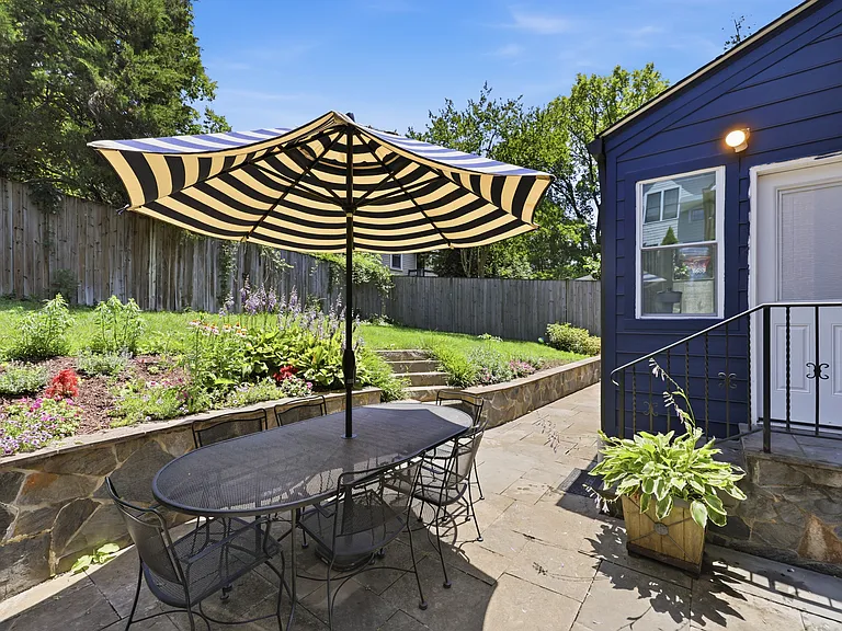 4929 Macarthur Blvd NW — Photo 15