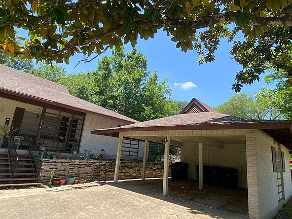 3rd image of 3226 Urban Crest Dr