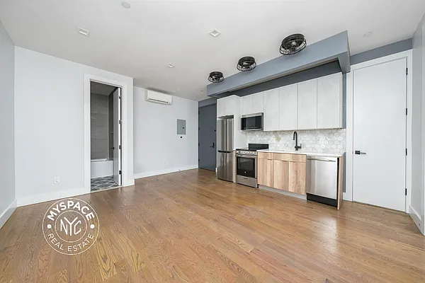 Rented by MySpaceNYC | media 1