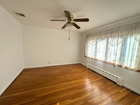 13-01 133rd Place image 5 of 17