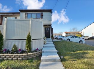22 Bunnell Ct, Staten Island, NY 10312