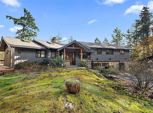 235 Hartland Ave, Saanich, BC V9E1L7