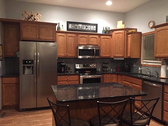 4th image of 1308 Clairmont Cir