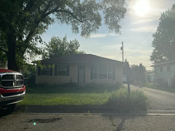 5270 Ethel St, Brighton, MI 48116