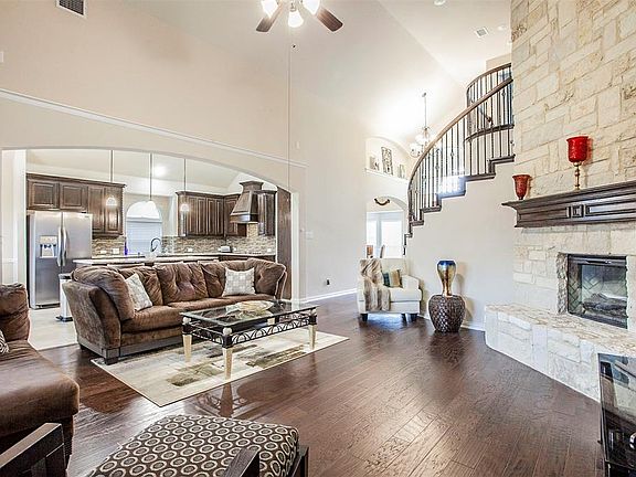 4th image of 143 Oak Bend Dr