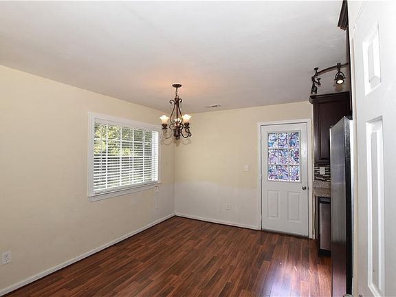 4th image of 1505 Lincoln Ct