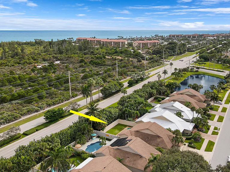 111 Seashore Dr — Photo 34