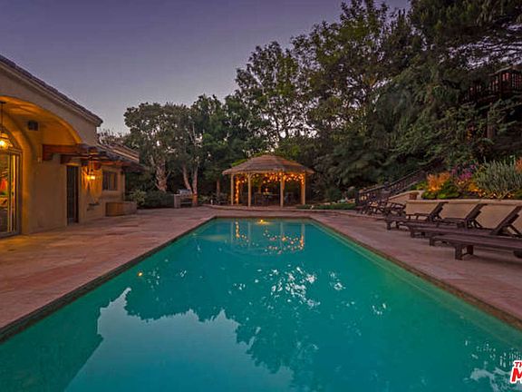 4th image of 17955 Seabreeze Dr