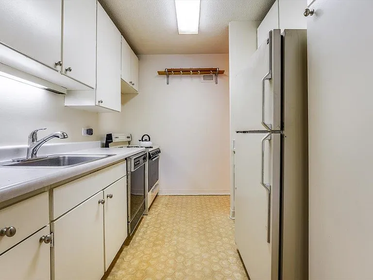 7002 Boulevard East #6H — Photo 8