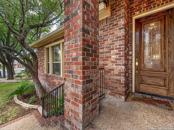 4th image of 106 WESTCOURT LN