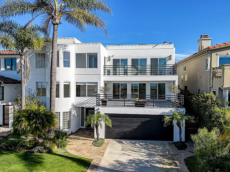 204 N Poinsettia Ave — Photo 2