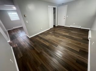 691 Weeden St APT 3, Pawtucket, RI 02860