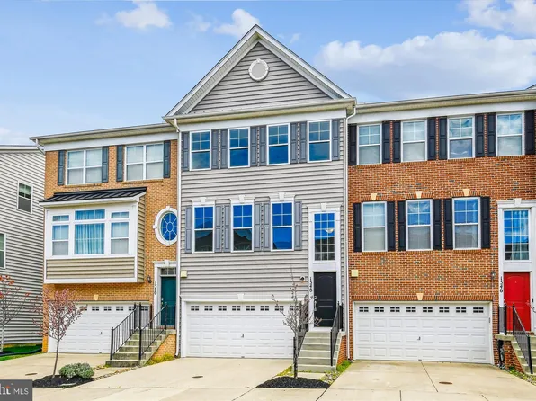 1348 Chapel Centre Dr, Gambrills, MD 21054