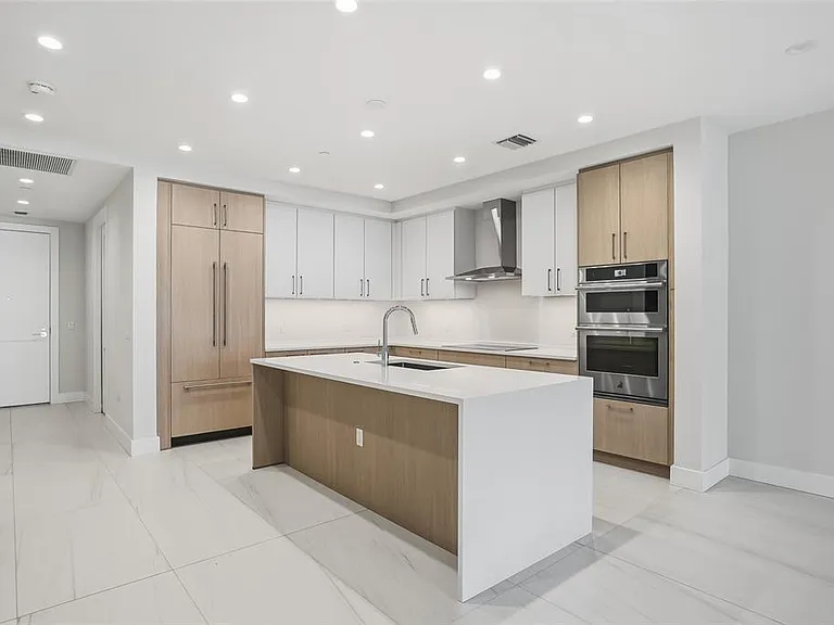 275 1st Ave S #1003 — Photo 47