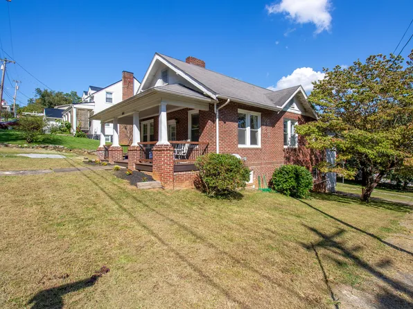 104 S Highland Ave, Greeneville, TN 37743