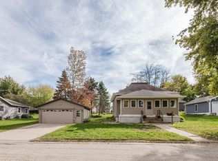 309 E Chapel St, Dodgeville, WI 53533