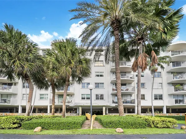 210 Seaview Dr #409, Key Biscayne, FL 33149