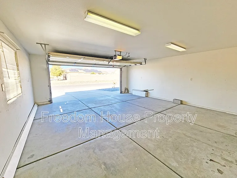4591 Stoneham St — Photo 39
