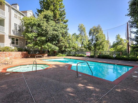 2nd image of 902 Sunrose Ter APT 101