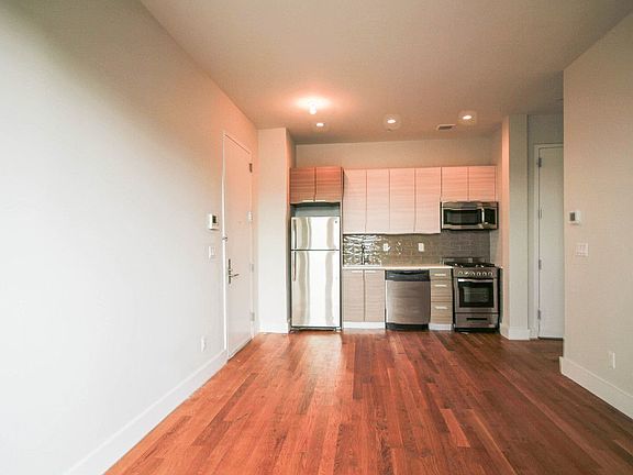 4th image of 25 Skillman Ave #3H