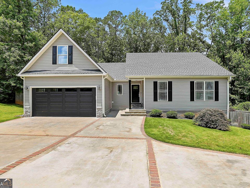 1st image of 121 Churchill Ct
