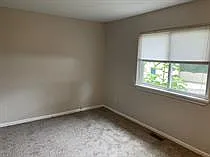 207 N Summit St #4 — Photo 5