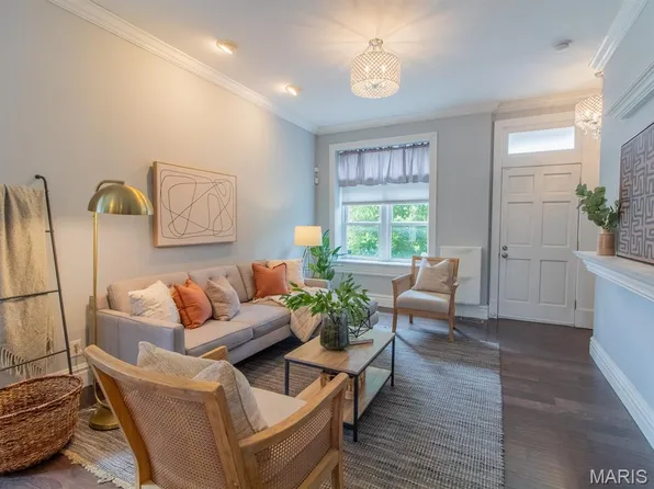 3143 Arsenal St, Saint Louis, MO 63118