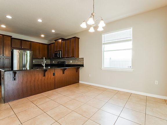4th image of 7363 Azalea Cove Cir