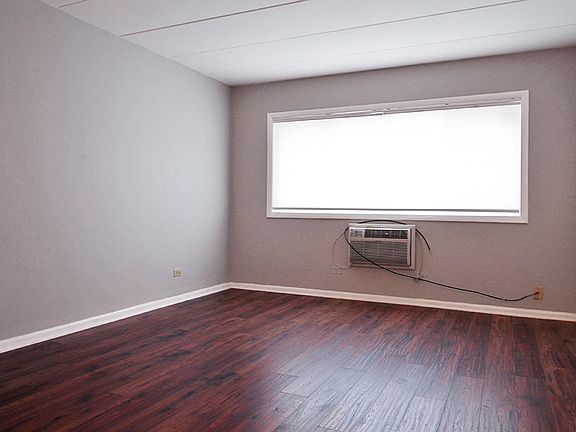 421 1 Bedroom