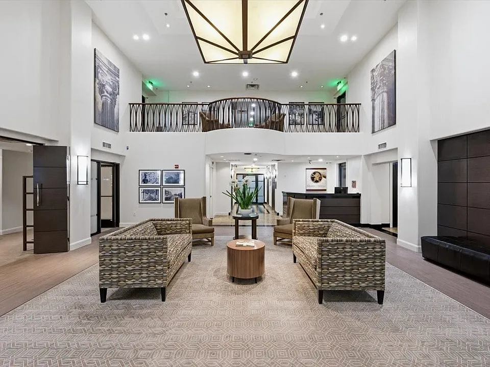 330 Las Colinas Blvd #460