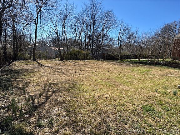 5th image of 10 E 50th Pl N