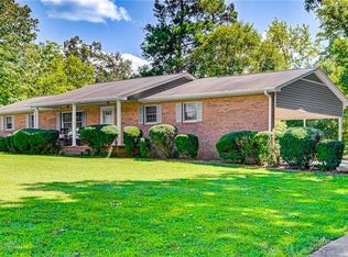 2606 Maxine Dr, High Point, NC 27265