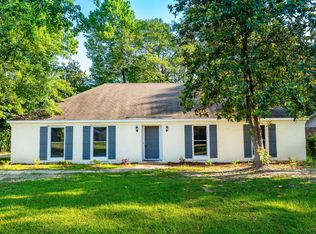 207 Mandalay Dr, Hattiesburg, MS 39402