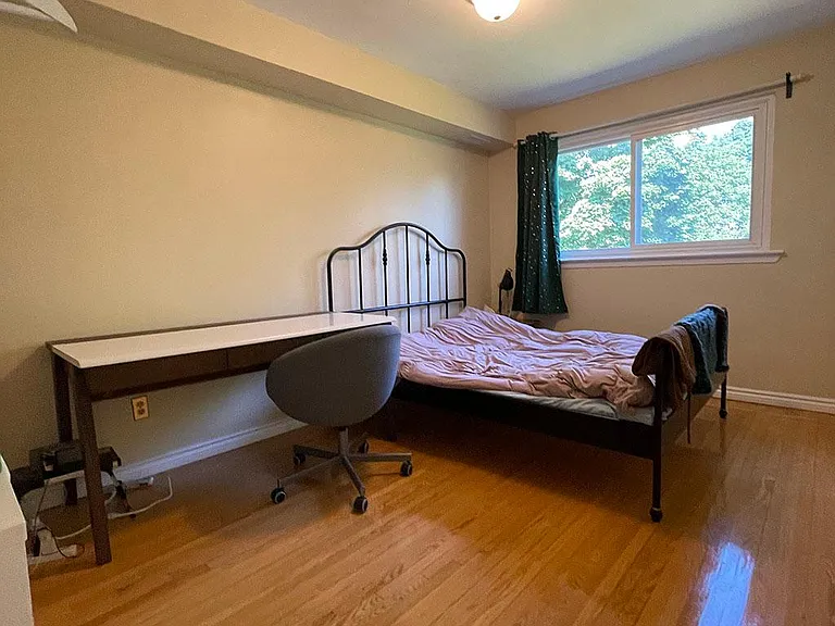 48 Chipwood Cres — Photo 9