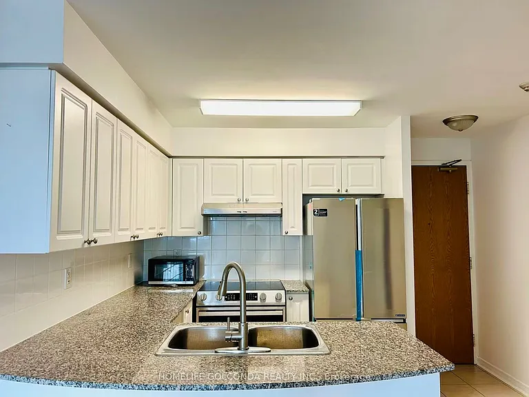 5500 Yonge St #505 — Photo 16