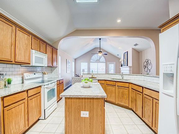 5th image of 2501 Vistaview Dr