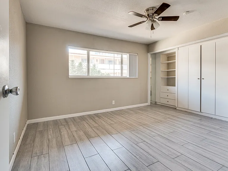356 E Desert Inn Rd #207 — Photo 14