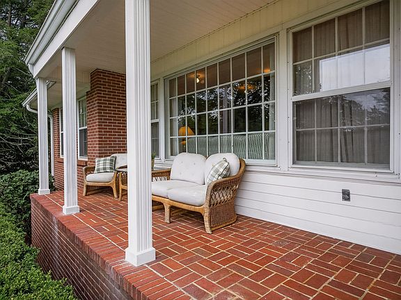5th image of 606 Boyd Ave
