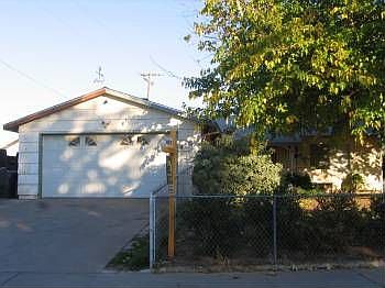 2nd image of 7054 Silver Knoll St