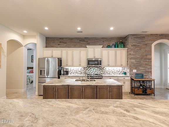 5th image of 156 Portofino Blvd