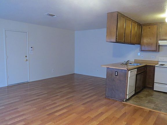 4th image of 3008 Japonica Way #3008
