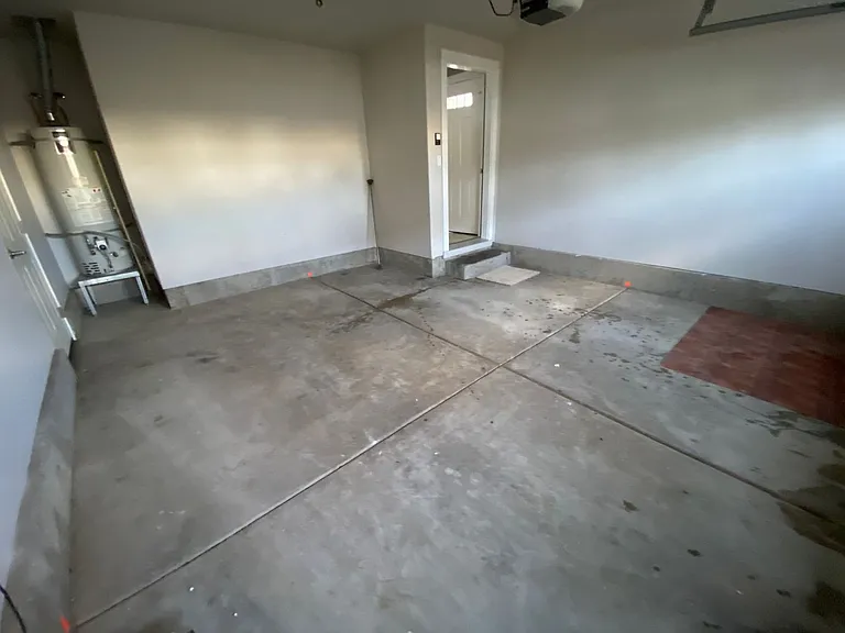 2413 Mountain Ter — Photo 15