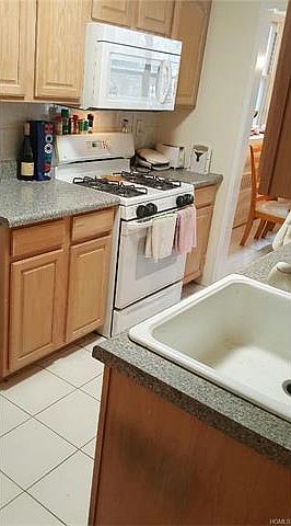 2nd image of 40 S Cole Ave APT 1D