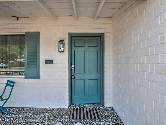 5th image of 3111 E MULBERRY Drive