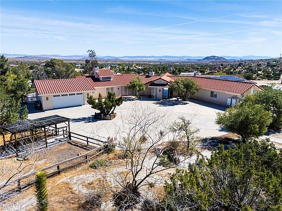 3rd image of 5453 Wallaby St