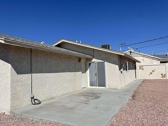 3rd image of 2296 Catamaran Dr