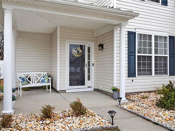 3rd image of 1237 Veranda Way