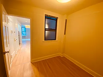 Rented by Metropolis Real Estate of Manhattan