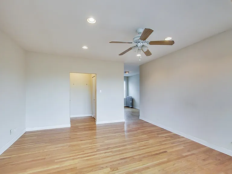 1904 W Farwell Ave #2 — Photo 2
