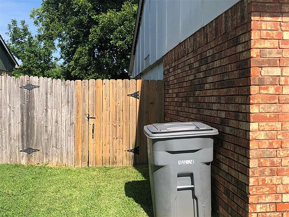 4th image of 10018 Ironwood Ln